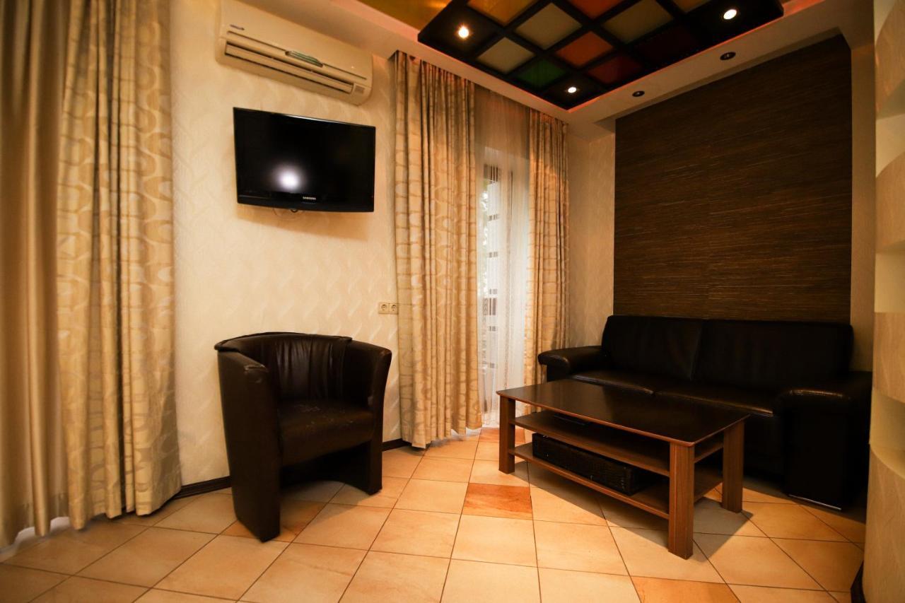 Prestige Apart-Hotel キシナウ エクステリア 写真