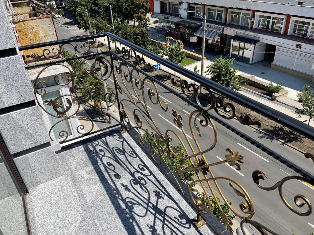 Prestige Apart-Hotel キシナウ エクステリア 写真