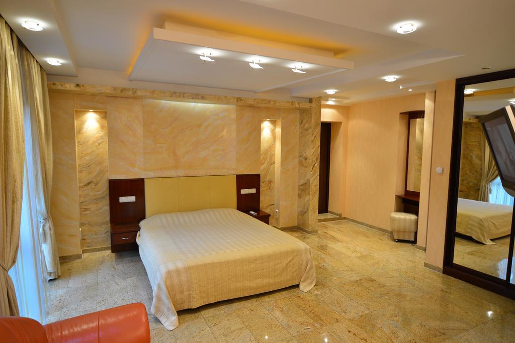 Prestige Apart-Hotel キシナウ エクステリア 写真